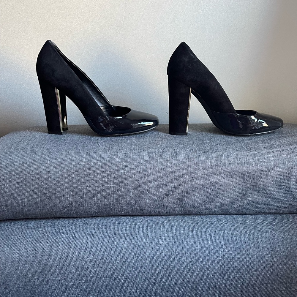 Pour La Victoire, paten leather and kid suede, size 7 worn once.
